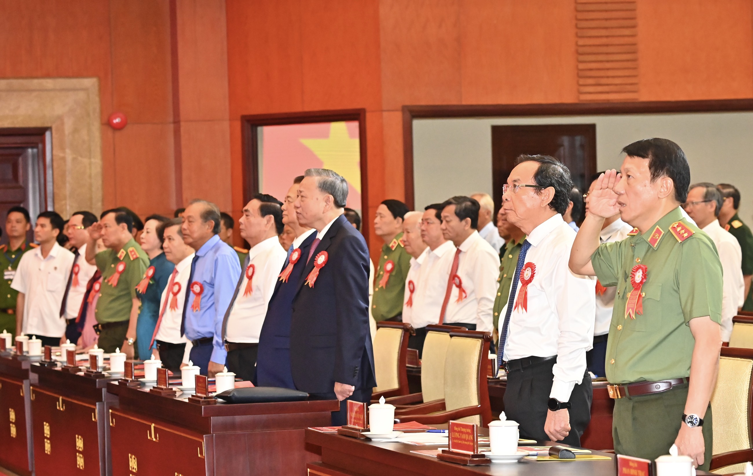 Tổng Bí thư, Chủ tịch nước Tô Lâm cùng các đồng chí lãnh đạo Đảng và Nhà nước, lãnh đạo Trung ương và TP. Hồ Chí Minh đến dự lễ kỷ niệm (Ảnh: Việt Dũng).